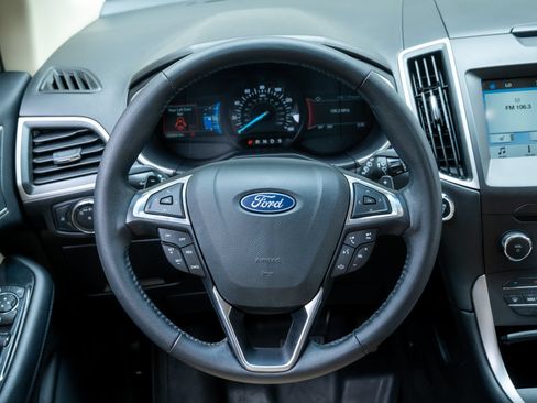 Used 2018 Ford Edge SEL w/ Equipment Group 201A FWD image 11