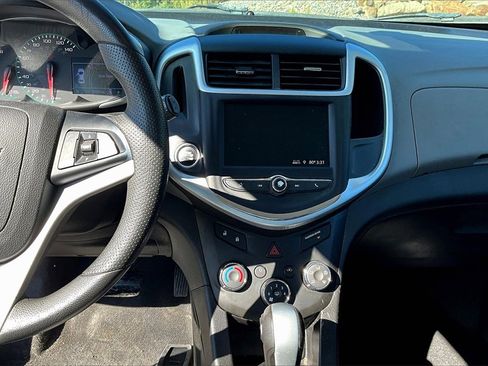 Used 2020 Chevrolet Sonic LT image 28