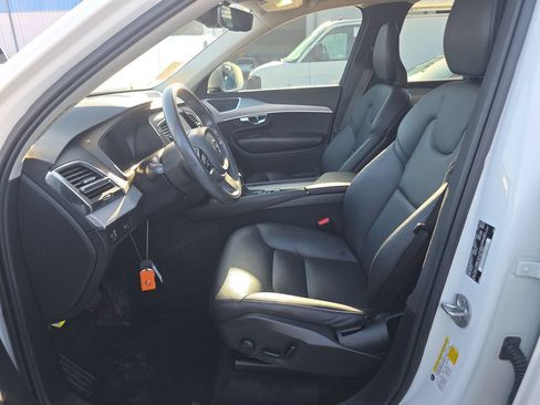 Used 2022 Volvo XC90 T5 Momentum AWD/4WD image 3