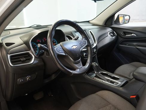 Used 2018 Chevrolet Equinox LT FWD image 6