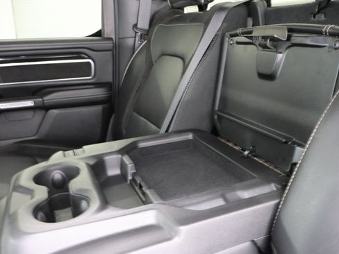 Used 2019 RAM 1500 Laramie AWD/4WD image 11