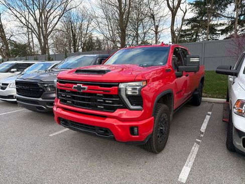 Used 2024 Chevrolet Silverado 2500 LTZ w/ LTZ Plus Package image 4