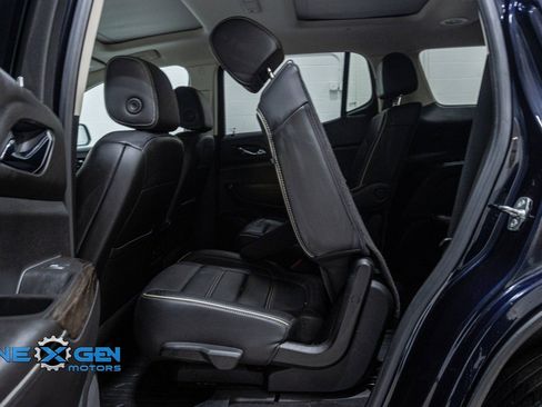 Used 2021 GMC Acadia Denali w/ Denali Ultimate Package image 25