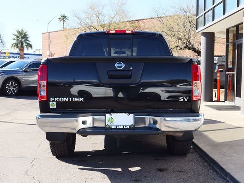 Used 2019 Nissan Frontier SV image 11