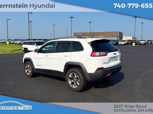 Used 2019 Jeep Cherokee Trailhawk AWD/4WD image 5