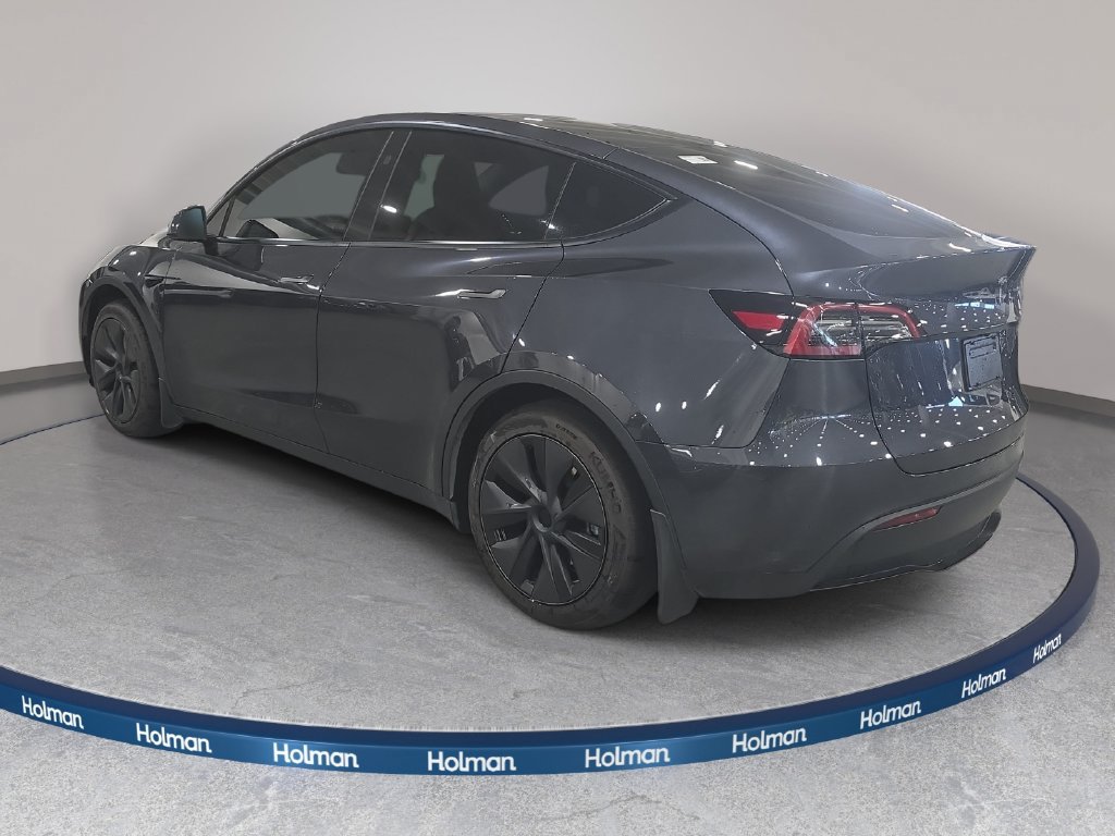 Used 2024 Tesla Model Y 2WD image 8