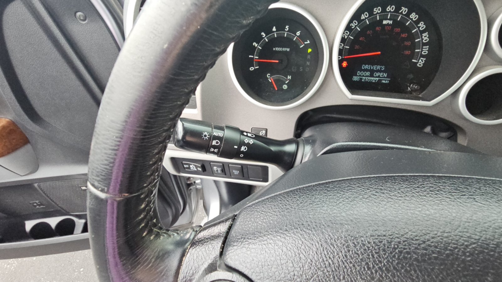 Used 2013 Toyota Tundra Limited AWD/4WD image 14