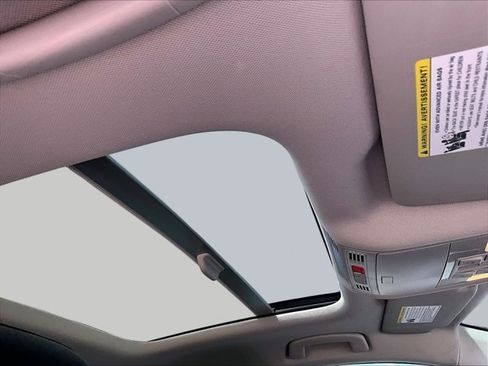 Used 2024 Volkswagen Jetta SE w/ Panoramic Sunroof Package FWD image 16