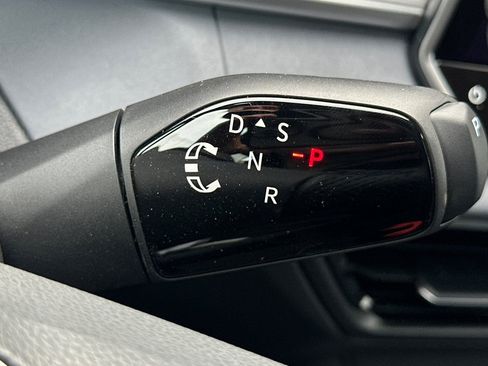 New 2026 Volkswagen Tiguan SE R-Line image 19