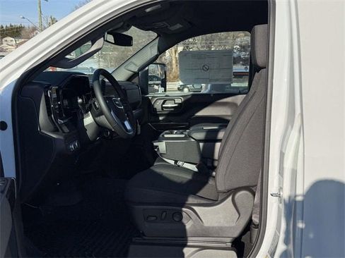 New 2025 GMC Sierra 2500 SLE image 10