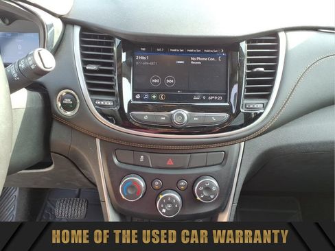 Used 2020 Chevrolet Trax LT w/ Sun & Sound Package FWD image 25