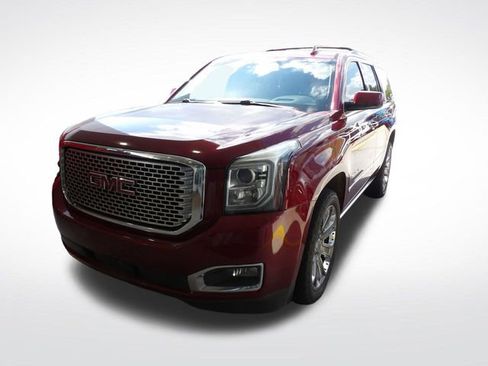 Used 2016 GMC Yukon Denali w/ Open Road Package AWD/4WD image 8