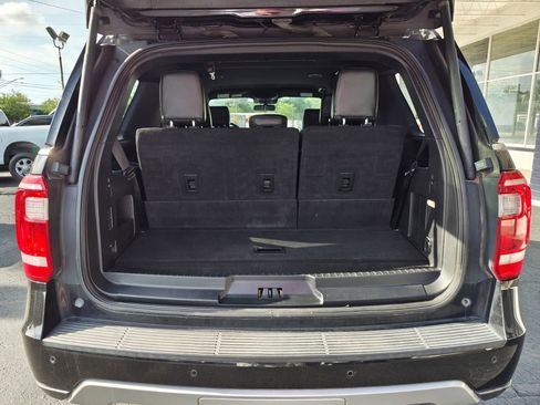 Used 2019 Ford Expedition XLT w/ Equipment Group 202A RWD image 19