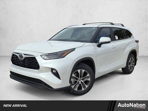 New 2026 Toyota Highlander XLE AWD/4WD image 1