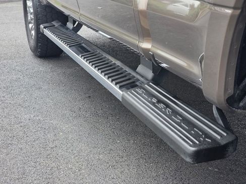 Used 2022 Ford F250 Lariat w/ Chrome Package image 10