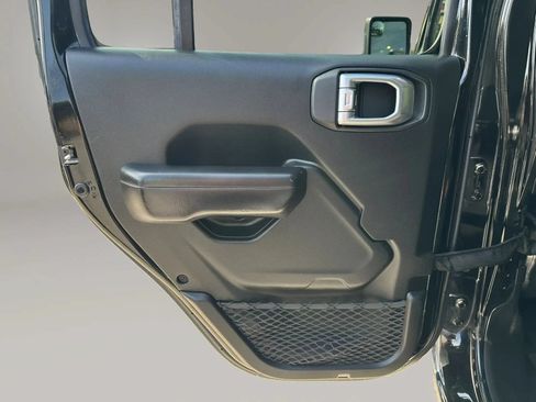 Used 2019 Jeep Wrangler Unlimited Sport S AWD/4WD image 14
