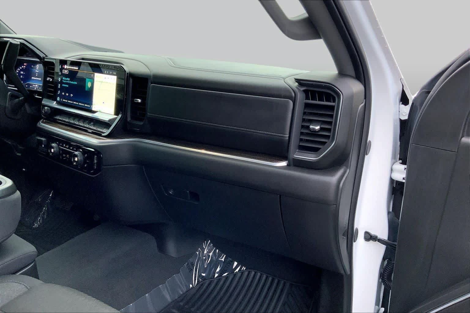 Used 2025 Chevrolet Silverado 2500 LT w/ Convenience Package AWD/4WD image 34