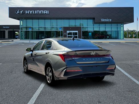 New 2026 Hyundai Elantra SEL Sport Premium w/ Cargo Package FWD image 5