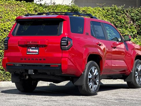 New 2026 Toyota 4Runner TRD Sport Premium AWD/4WD image 4