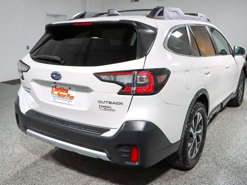Used 2020 Subaru Outback Limited image 7