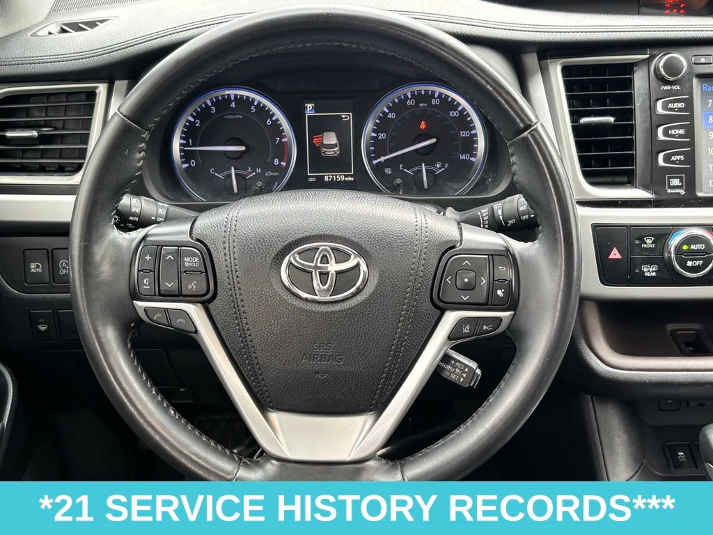 Used 2019 Toyota Highlander Limited w/ Carpet Mat Package (TMS) AWD/4WD image 38