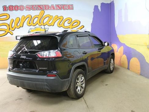 Used 2019 Jeep Cherokee Sport w/ Cold Weather Group AWD/4WD image 8