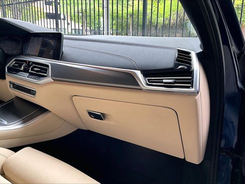 Used 2021 BMW X5 xDrive40i w/ Premium Package 2 image 18