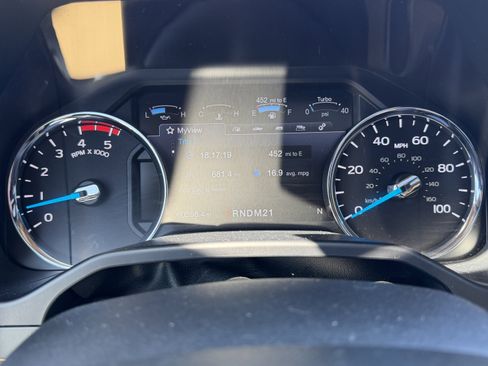 Used 2017 Ford F250 Lariat w/ Lariat Ultimate Package AWD/4WD image 8