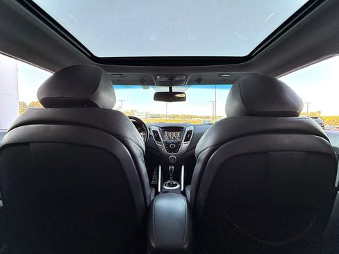 Used 2014 Hyundai Veloster w/ Style Package 02 image 23