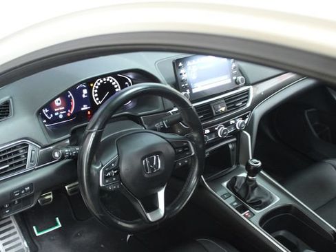 Used 2019 Honda Accord Sport image 14