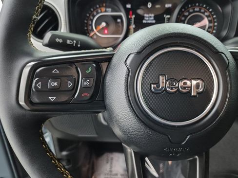 Used 2024 Jeep Gladiator Sport AWD/4WD image 28