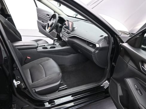 Used 2019 Nissan Altima 2.5 S FWD image 17