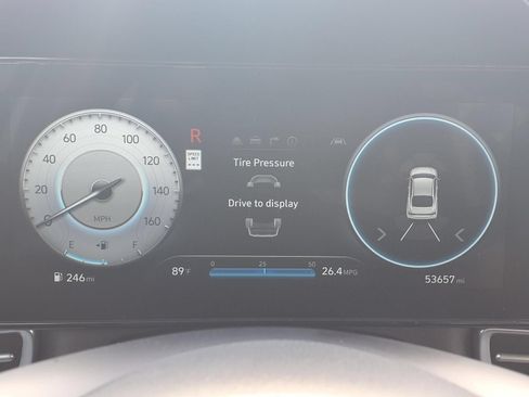Used 2024 Hyundai Elantra Limited FWD image 13