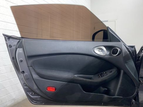 Used 2012 Nissan 370Z Coupe image 9