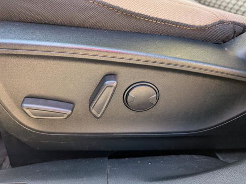 Used 2022 Ford Escape SE image 11