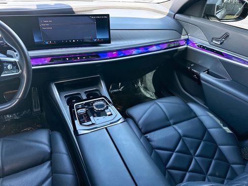 Used 2023 BMW 740i w/ Parking Assistance Package RWD image 17