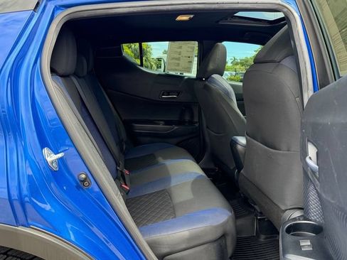 Used 2020 Toyota C-HR XLE FWD image 15