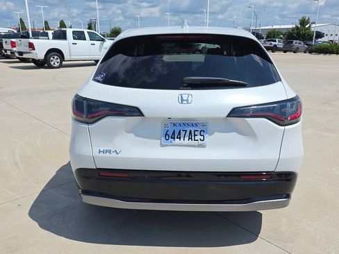 Certified 2024 Honda HR-V EX-L image 4