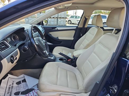 Used 2014 Volkswagen Jetta SE FWD image 16