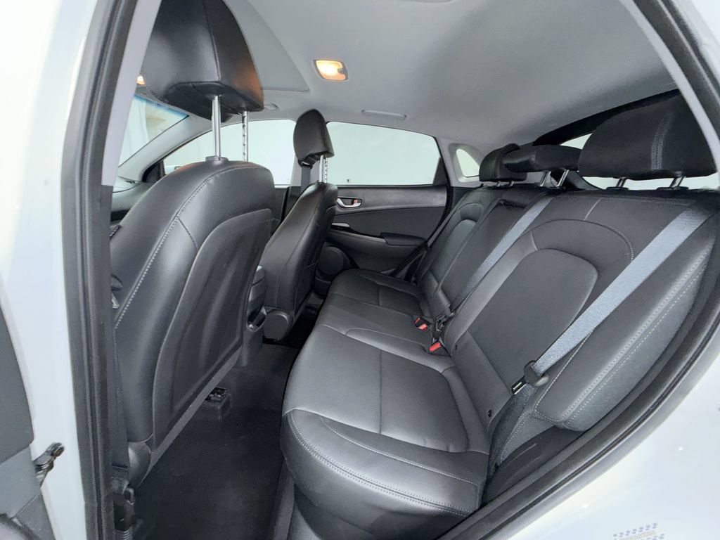 Used 2023 Hyundai Kona Limited AWD/4WD image 16