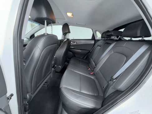 Used 2023 Hyundai Kona Limited AWD/4WD image 16