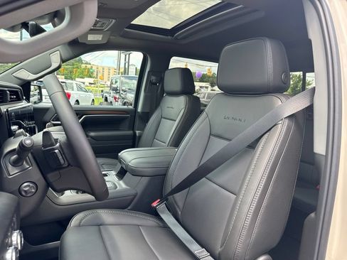 New 2026 GMC Sierra 1500 Denali AWD/4WD image 17