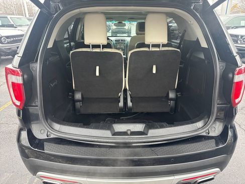 Used 2016 Ford Explorer Platinum image 11