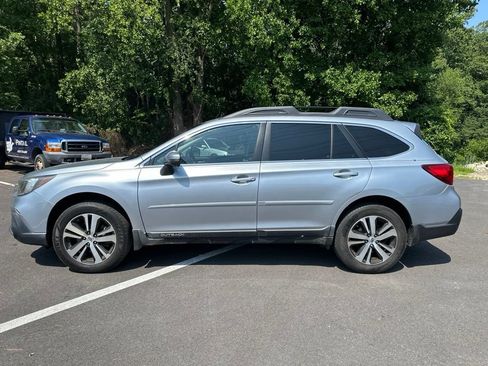Used 2018 Subaru Outback 2.5i Limited AWD/4WD image 8