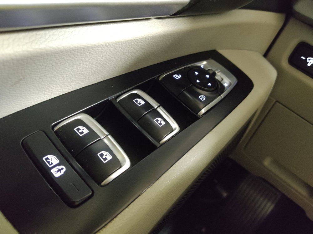 Used 2021 Kia Telluride S FWD image 27