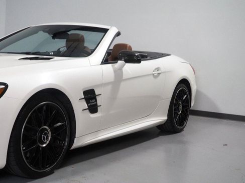 Used 2017 Mercedes-Benz SL 550 image 47