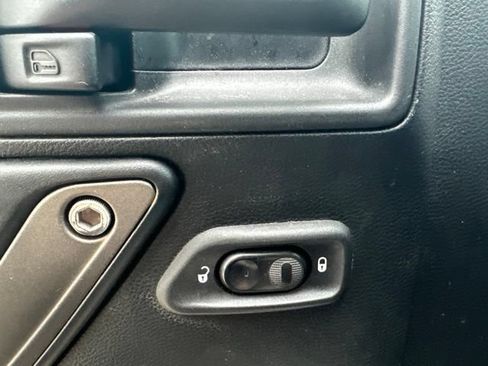 Used 2017 Jeep Wrangler Unlimited Sport AWD/4WD image 9
