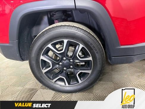 Used 2020 Jeep Compass Trailhawk AWD/4WD image 23