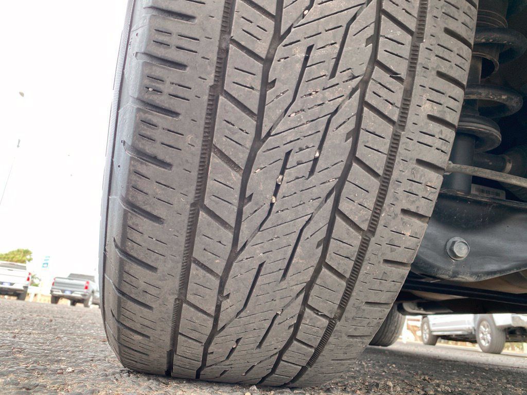 Used 2025 GMC Yukon Denali AWD/4WD image 35
