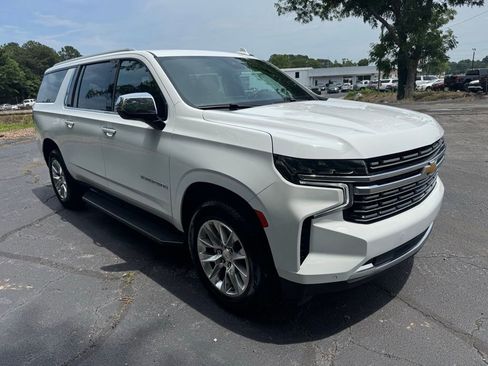 Certified 2023 Chevrolet Suburban Premier RWD image 10